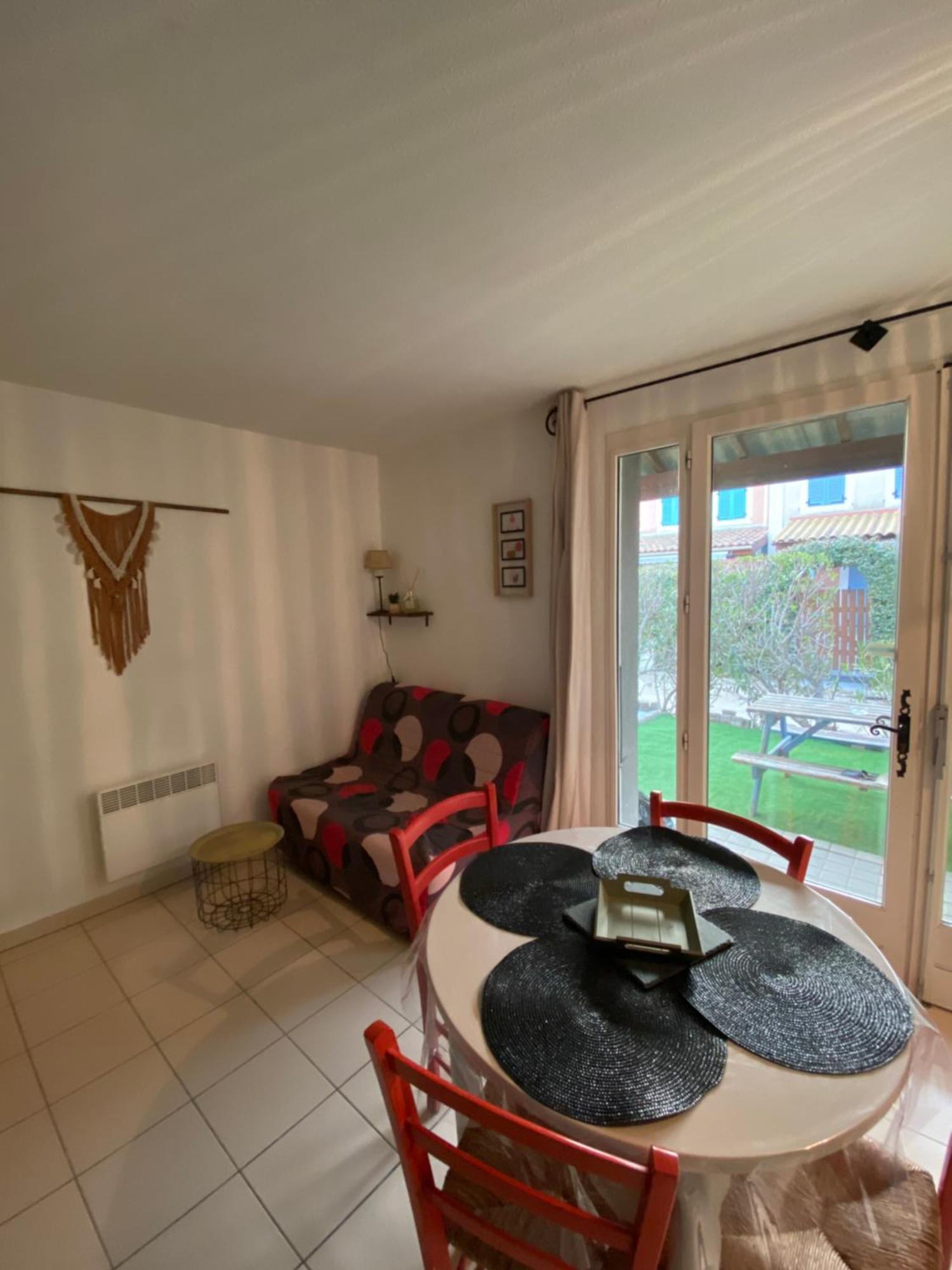 Belle Marina En Bord D'Etang Villa Le Barcares Exterior photo